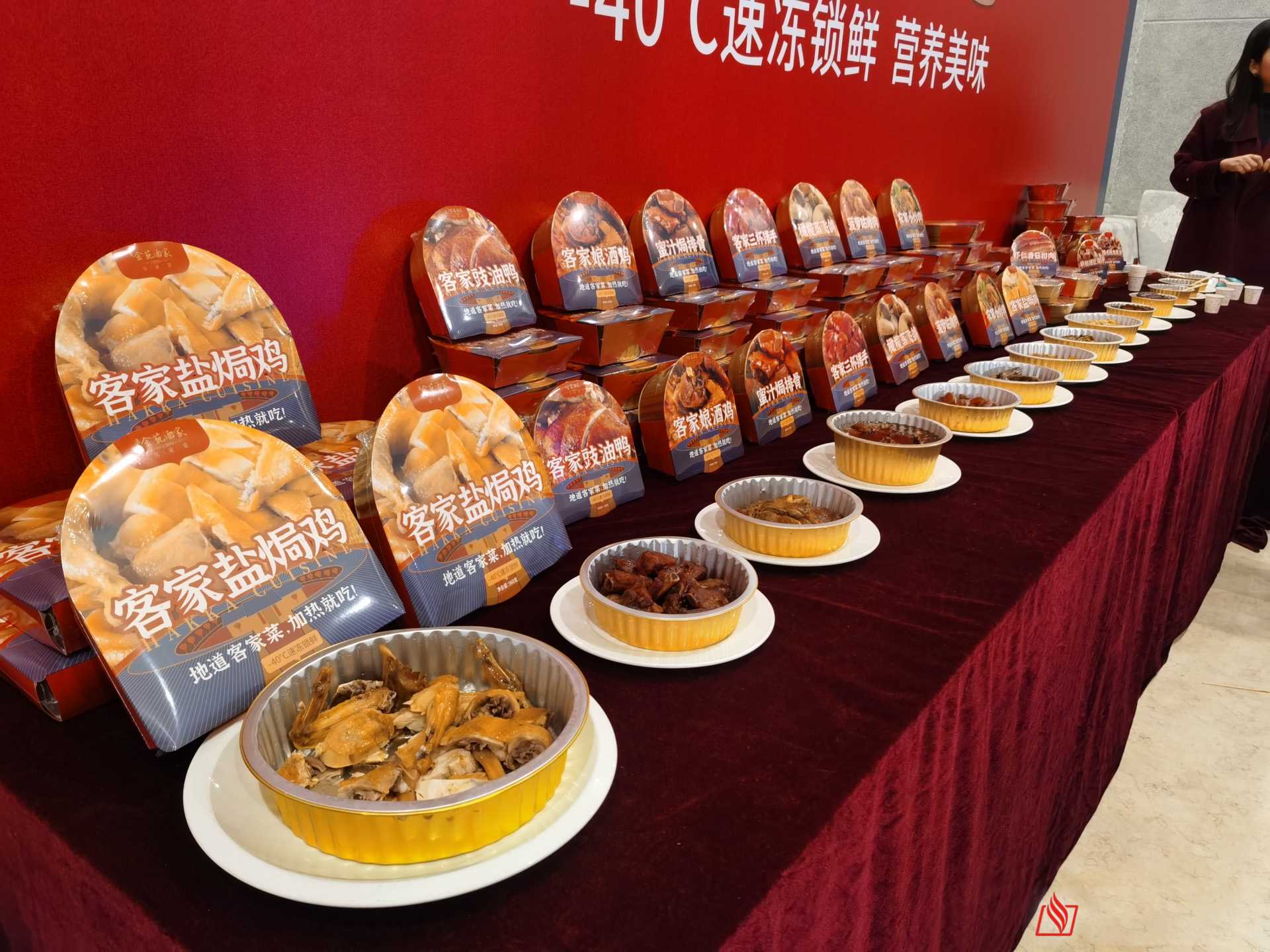 預制菜鎖鮮革命！一臺 “會呼吸” 的包裝機如何讓料理包媲美現做？